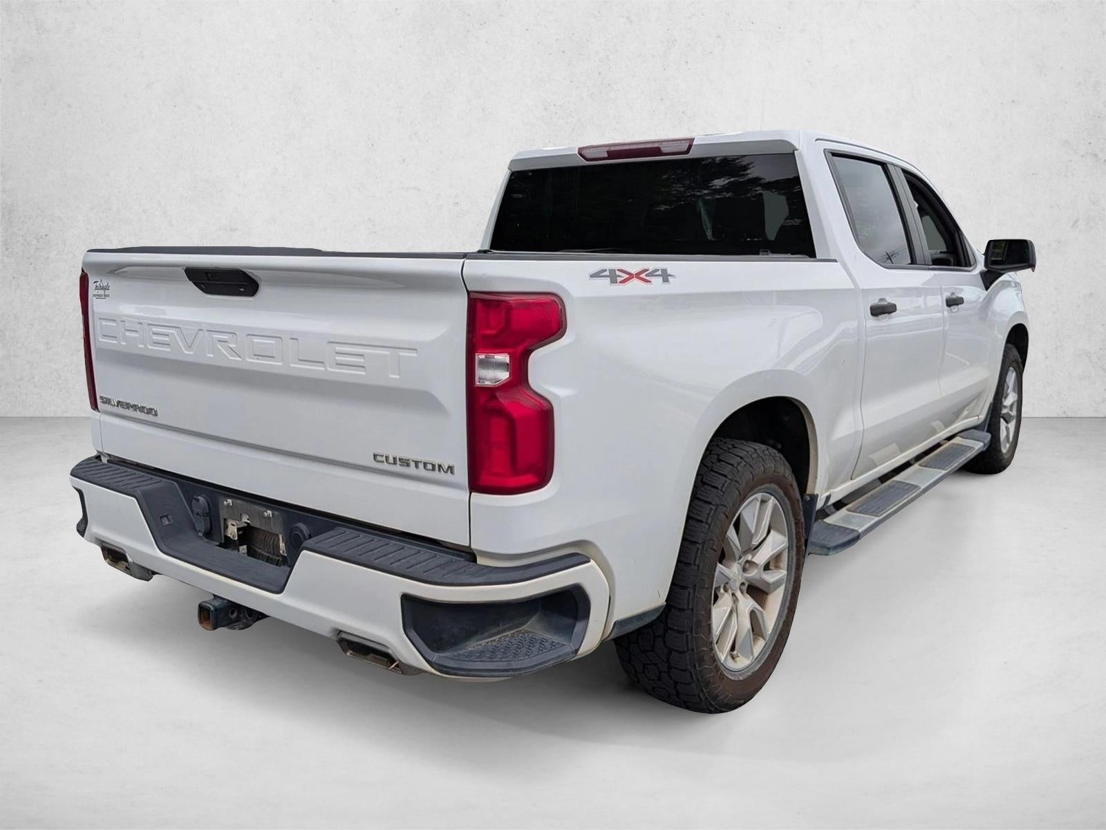 2021 Chevrolet Silverado 1500 Crew Cab Short Box 4-Wheel Drive Custom