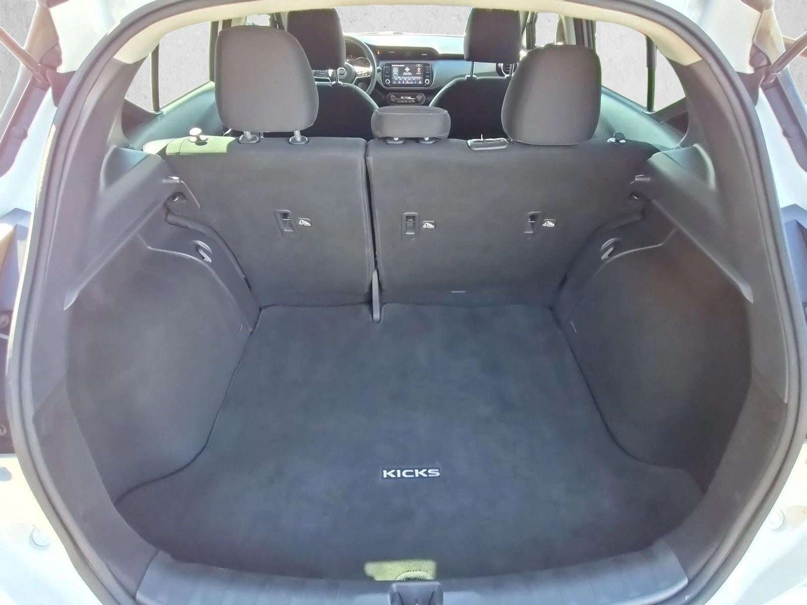 2021 Nissan Kicks SV FWD
