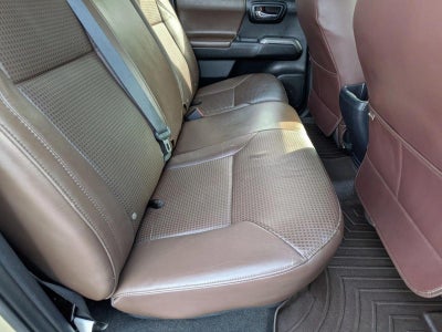 2017 Toyota Tacoma Limited Double Cab 5' Bed V6 4x4 AT (Natl)