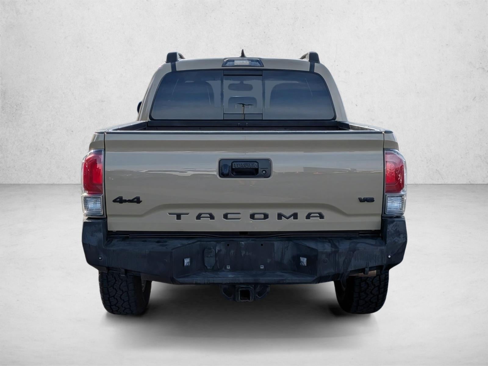 2017 Toyota Tacoma Limited Double Cab 5' Bed V6 4x4 AT (Natl)