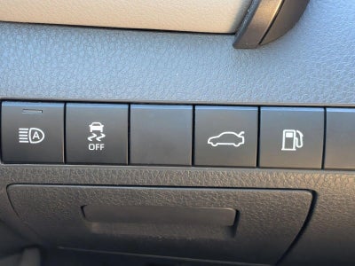 2018 Toyota Camry SE Auto (SE)