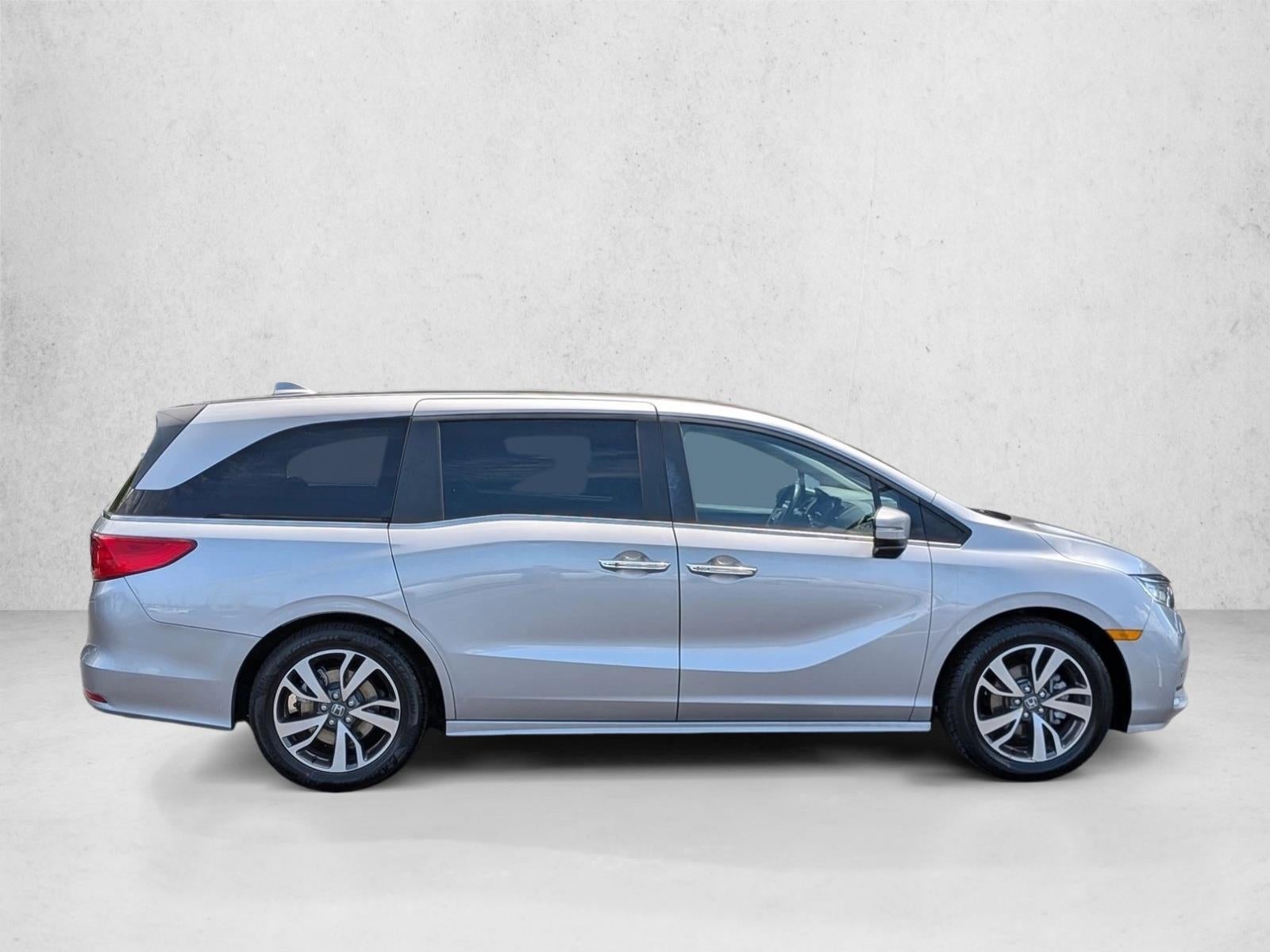 2022 Honda Odyssey Touring Auto