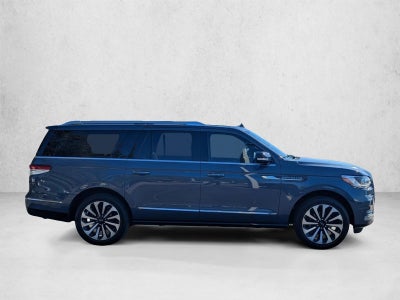 2023 Lincoln Navigator L Reserve 4x2