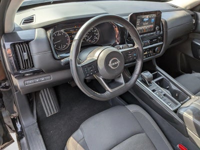 2024 Nissan Pathfinder SV 2WD