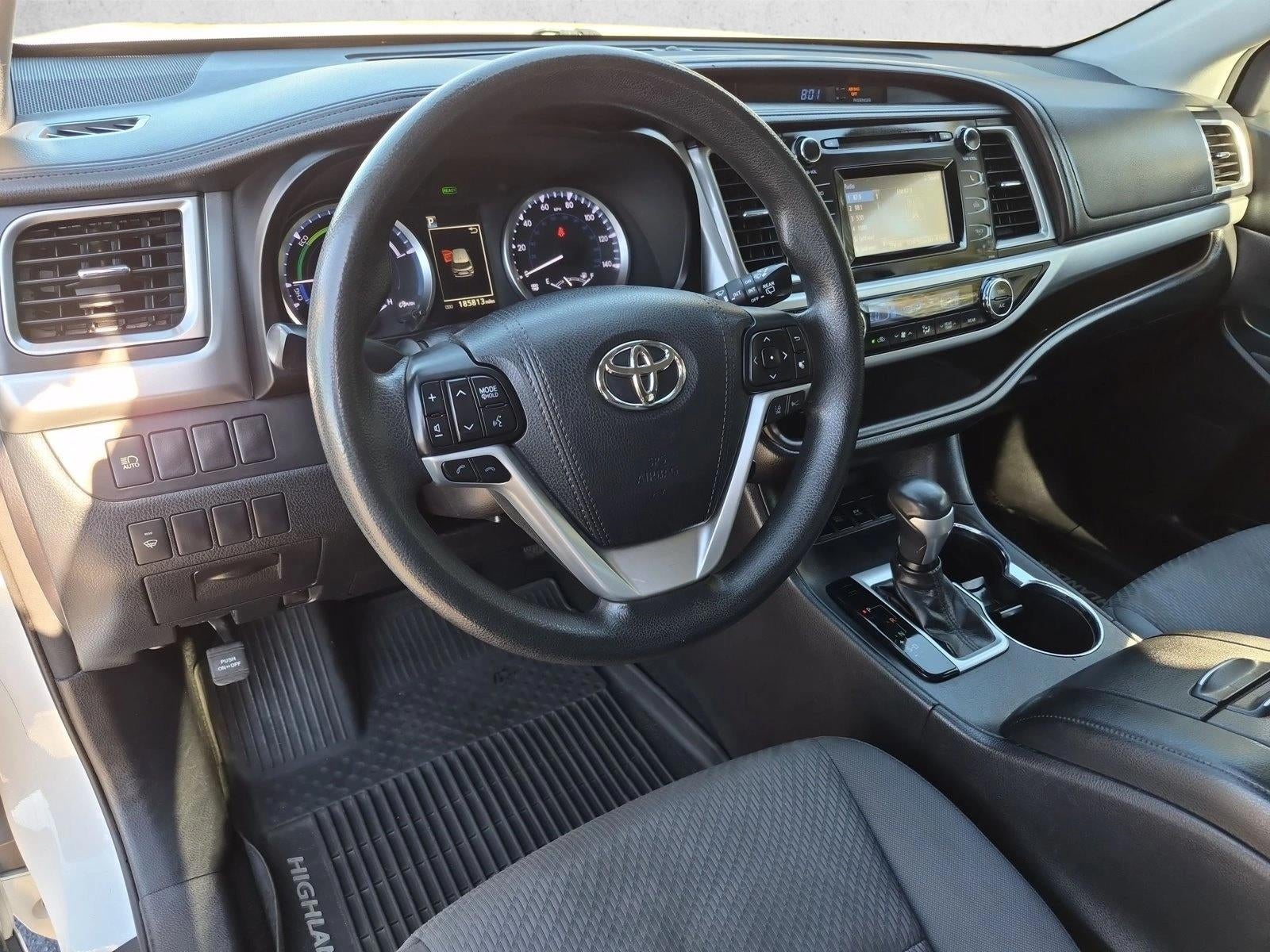 2017 Toyota Highlander Hybrid LE V6 AWD (Natl)
