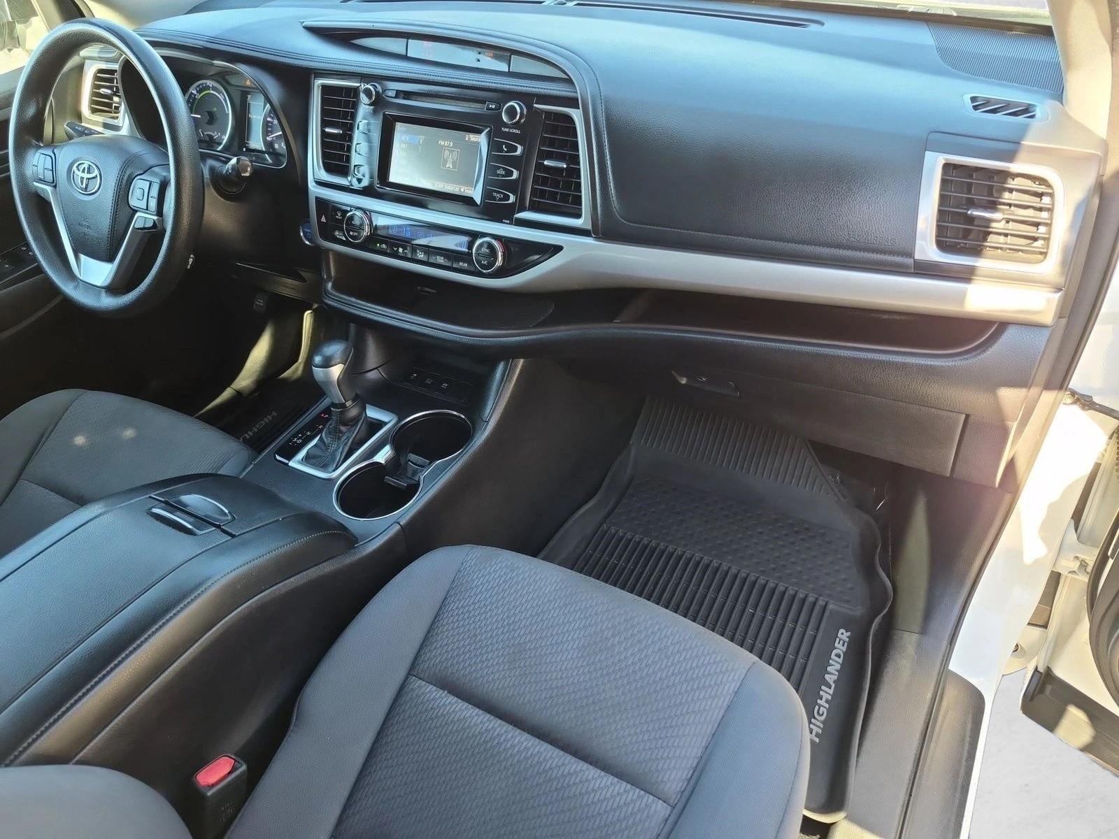 2017 Toyota Highlander Hybrid LE V6 AWD (Natl)