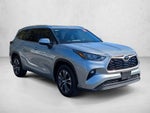 2020 Toyota Highlander XLE FWD (Natl)