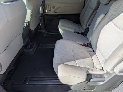 2023 Toyota Sienna LE FWD 8-Passenger (Natl)