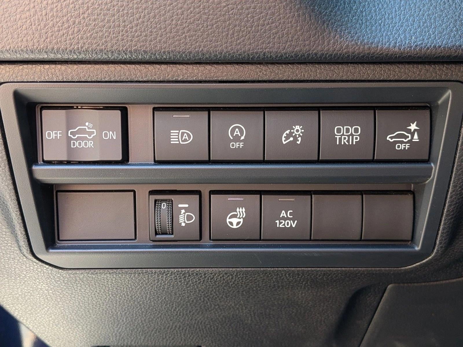2025 Toyota Tundra 4WD 4WD SR5 CrewMax 5.5' Bed (SE)