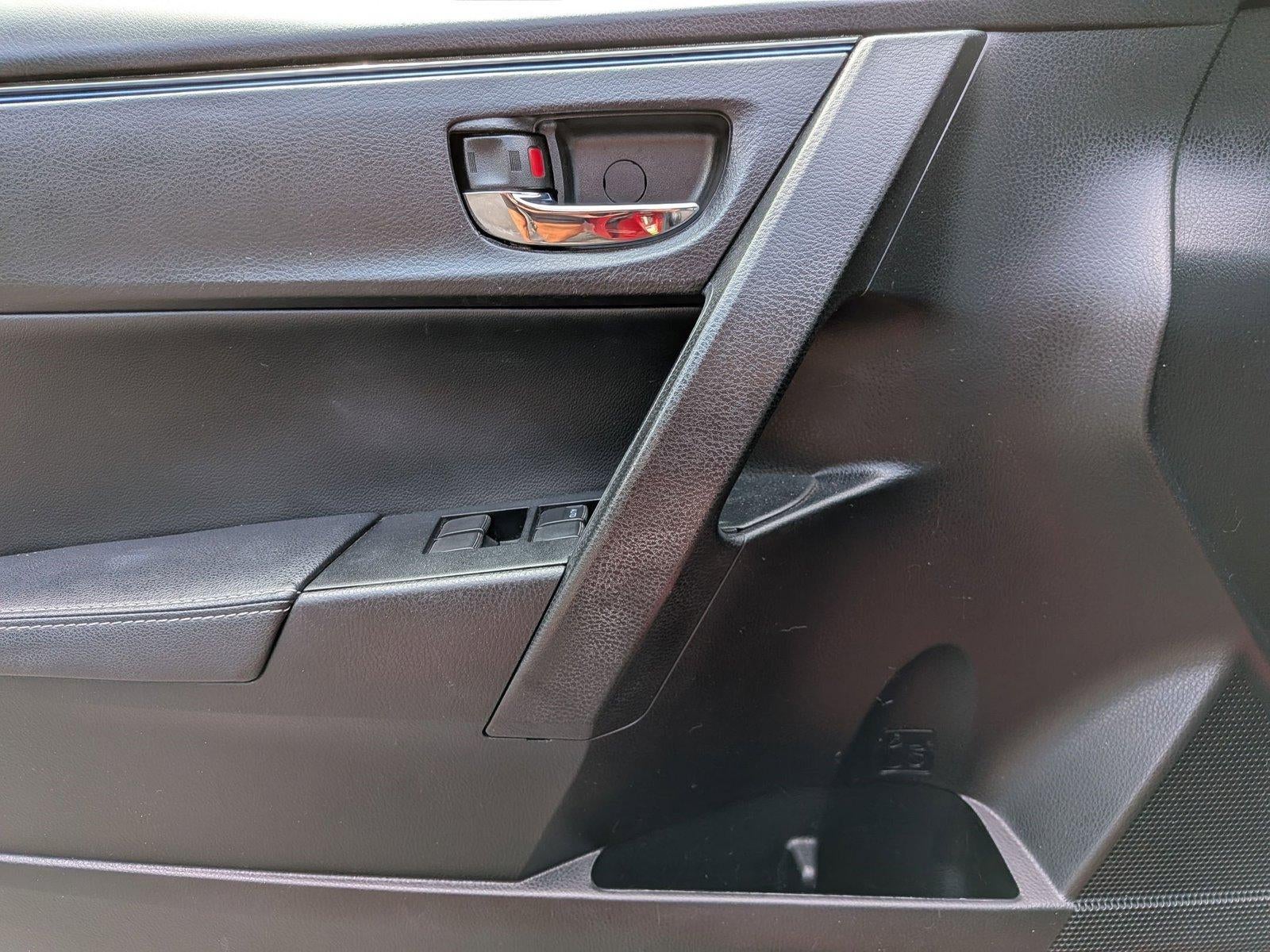 2017 Toyota Corolla SE CVT (Natl)