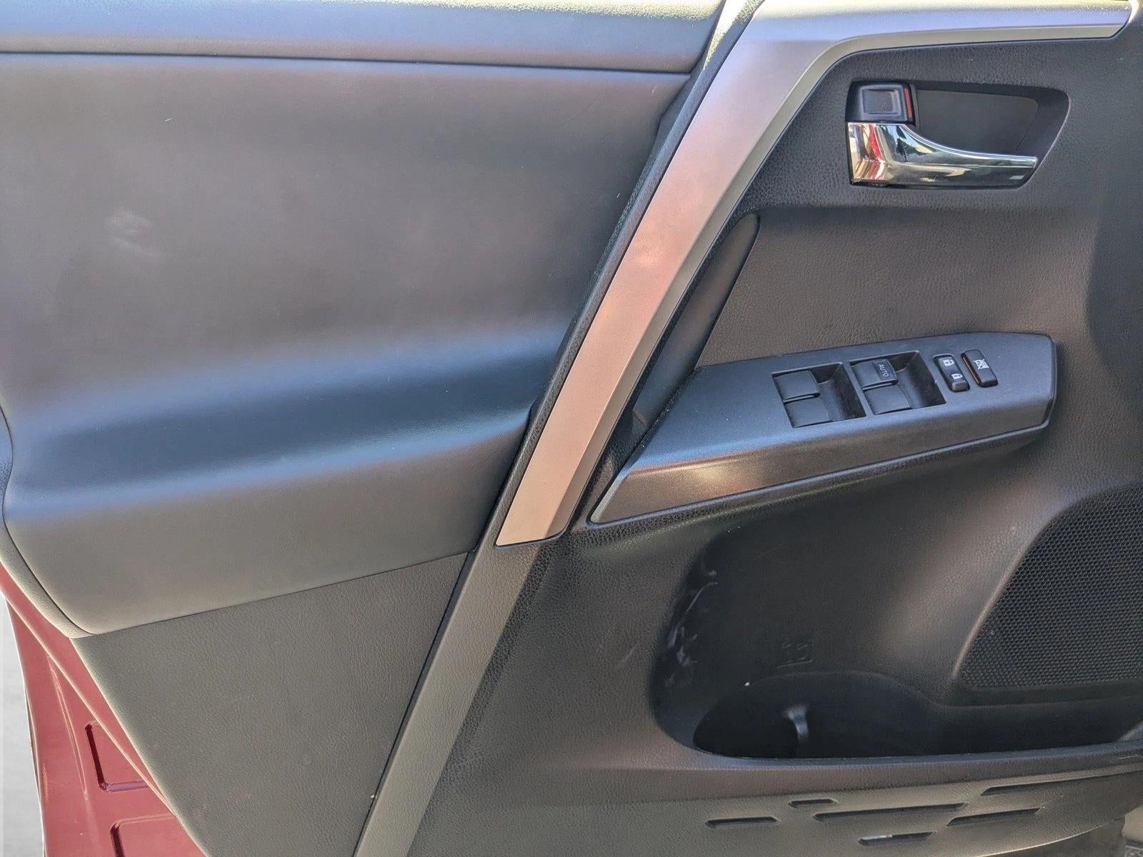 2018 Toyota RAV4 Hybrid XLE AWD (Natl)