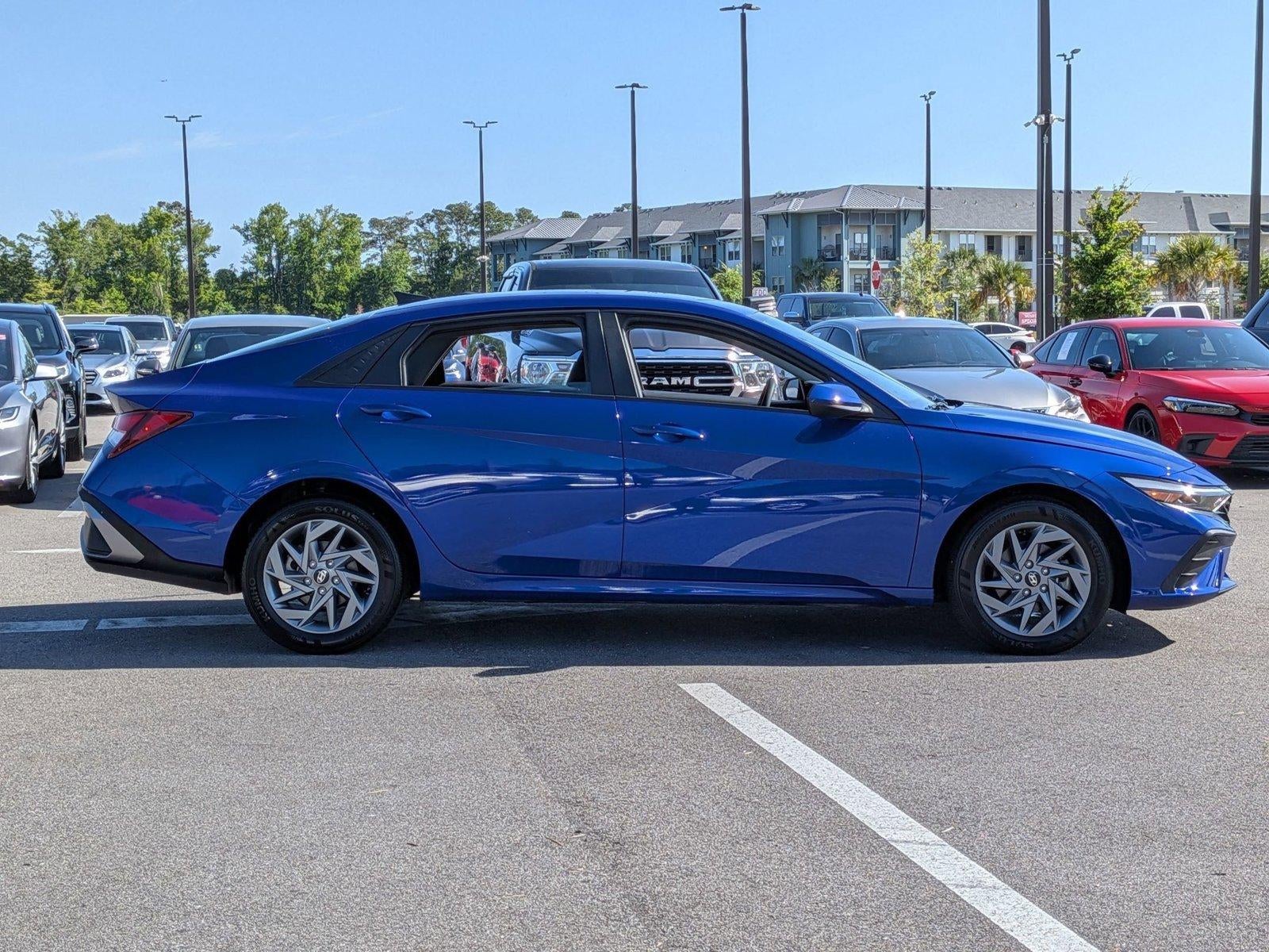 2024 Hyundai ELANTRA SEL IVT