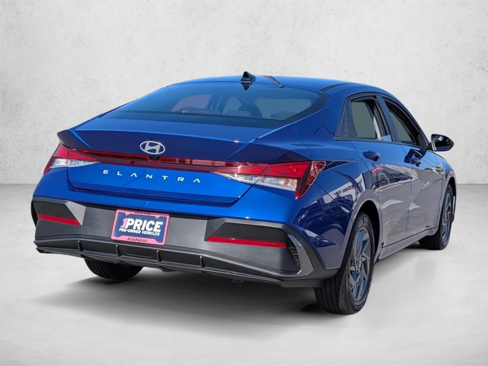 2024 Hyundai ELANTRA SEL IVT