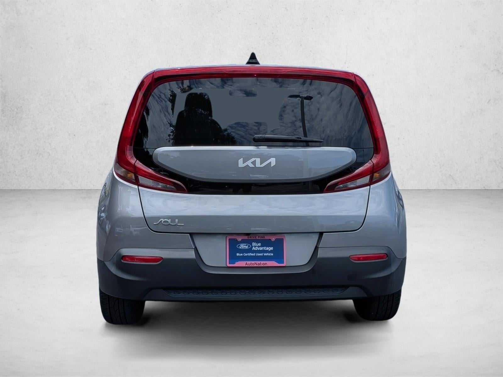 2022 Kia Soul LX IVT