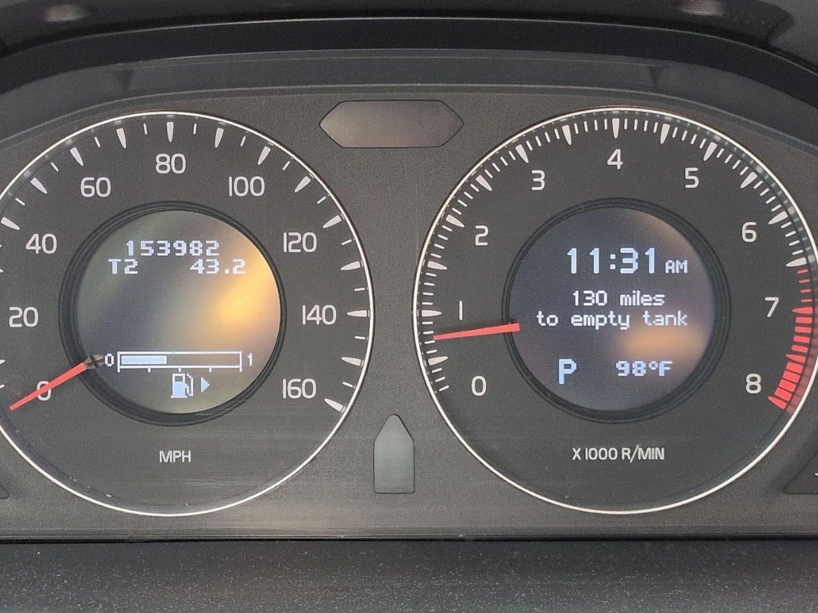 2010 Volvo V70 4dr Wgn R-Design w/Moonroof