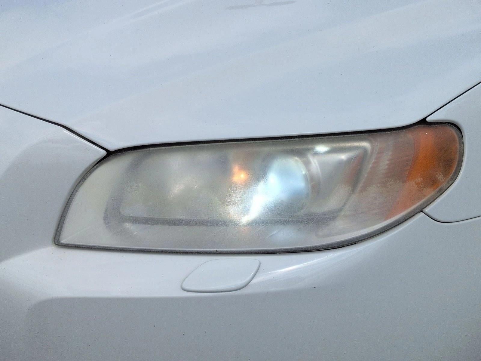 2010 Volvo V70 4dr Wgn R-Design w/Moonroof