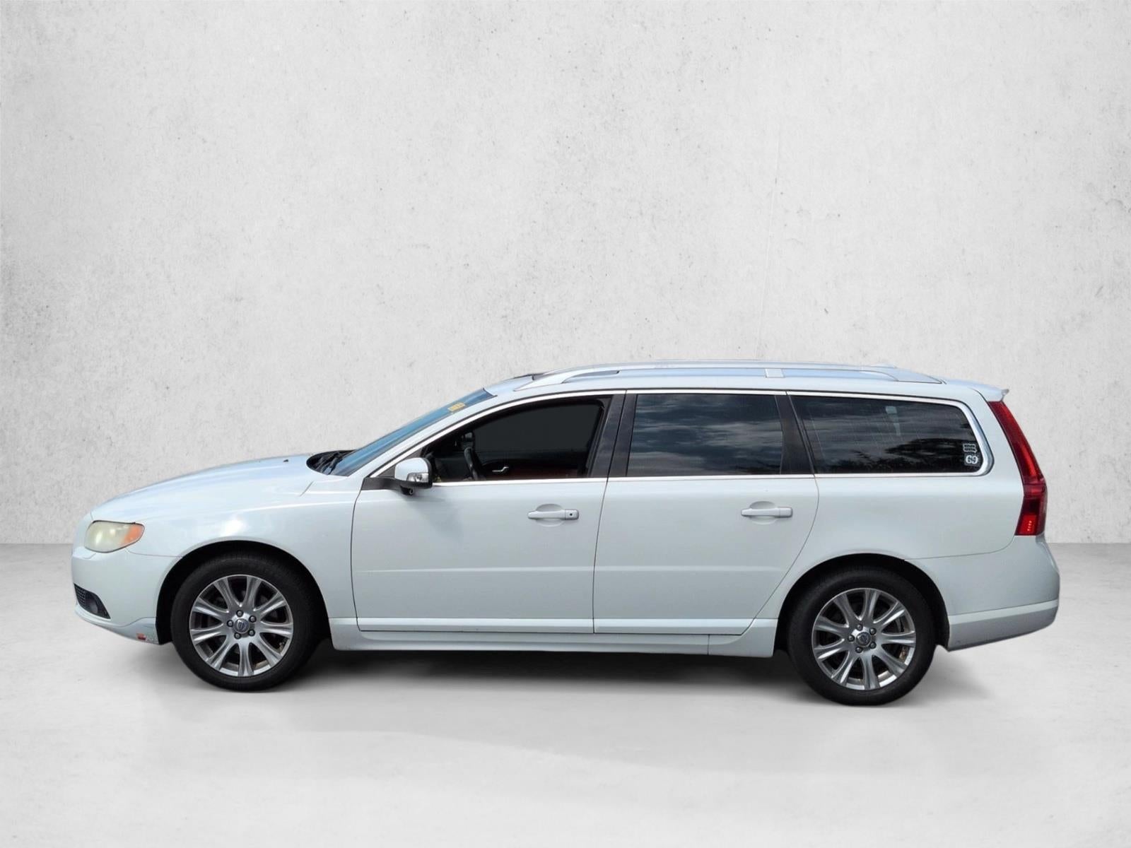 2010 Volvo V70 4dr Wgn R-Design w/Moonroof