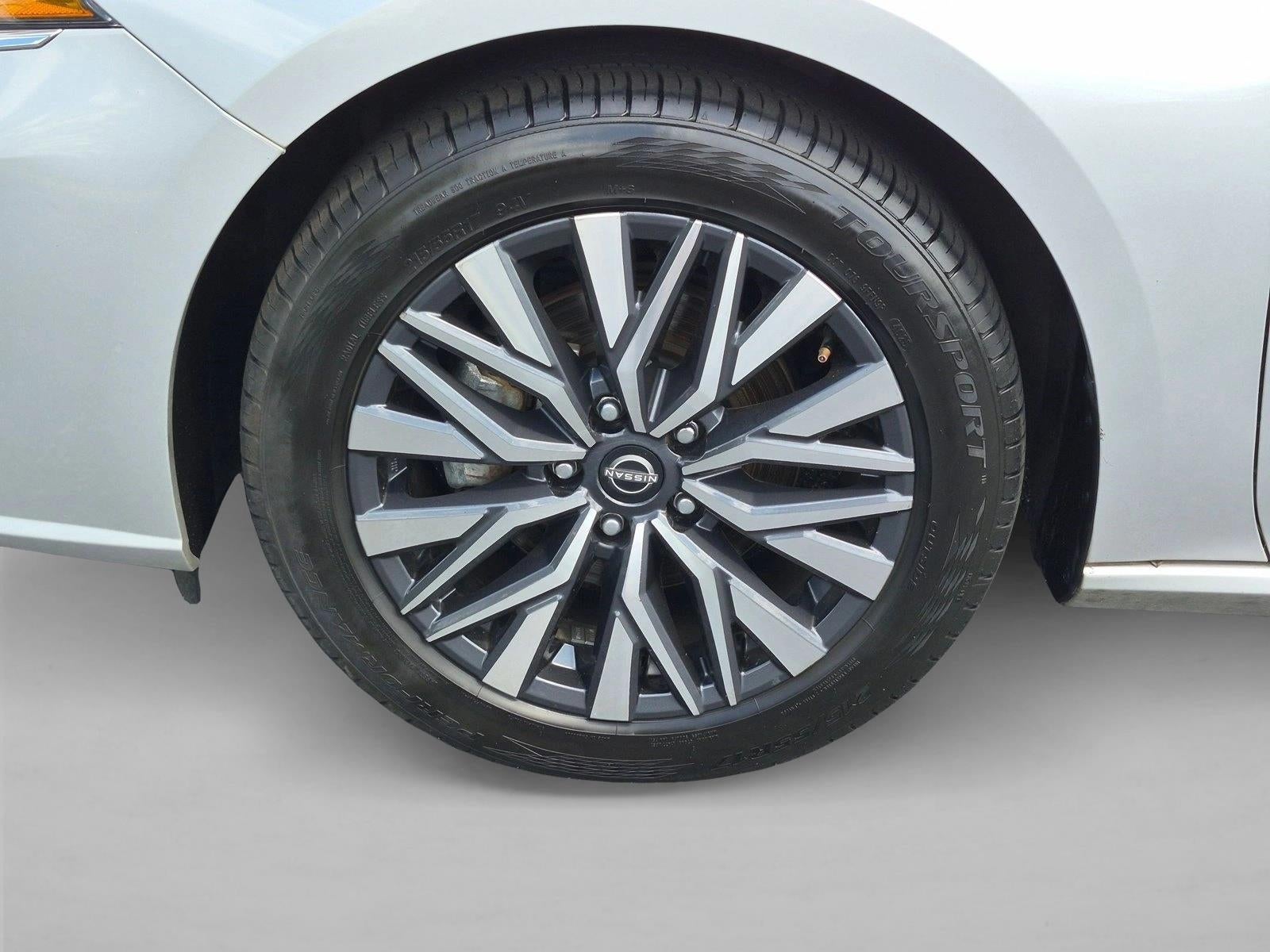 2024 Nissan Altima 2.5 SV Sedan