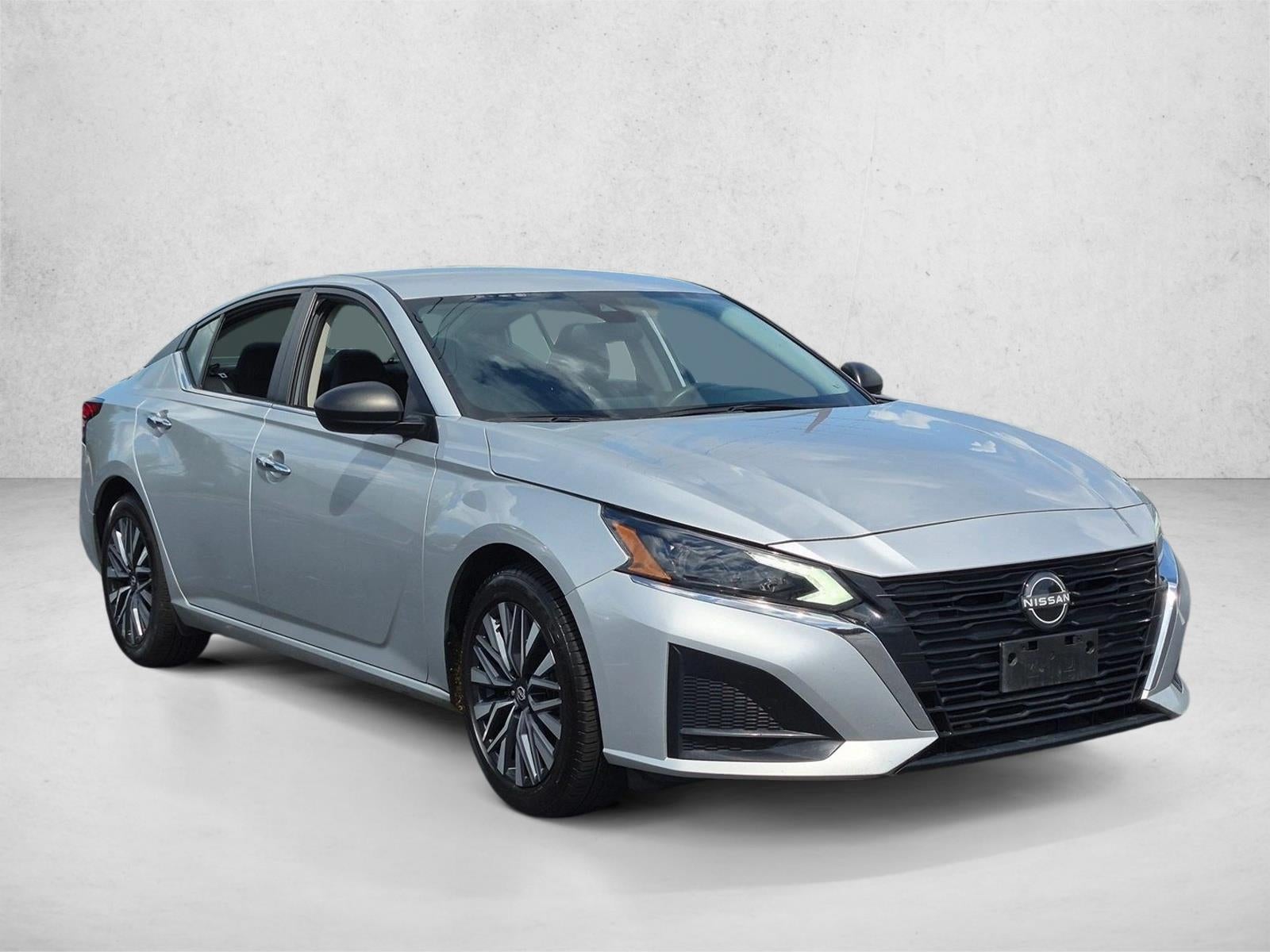 2024 Nissan Altima 2.5 SV Sedan