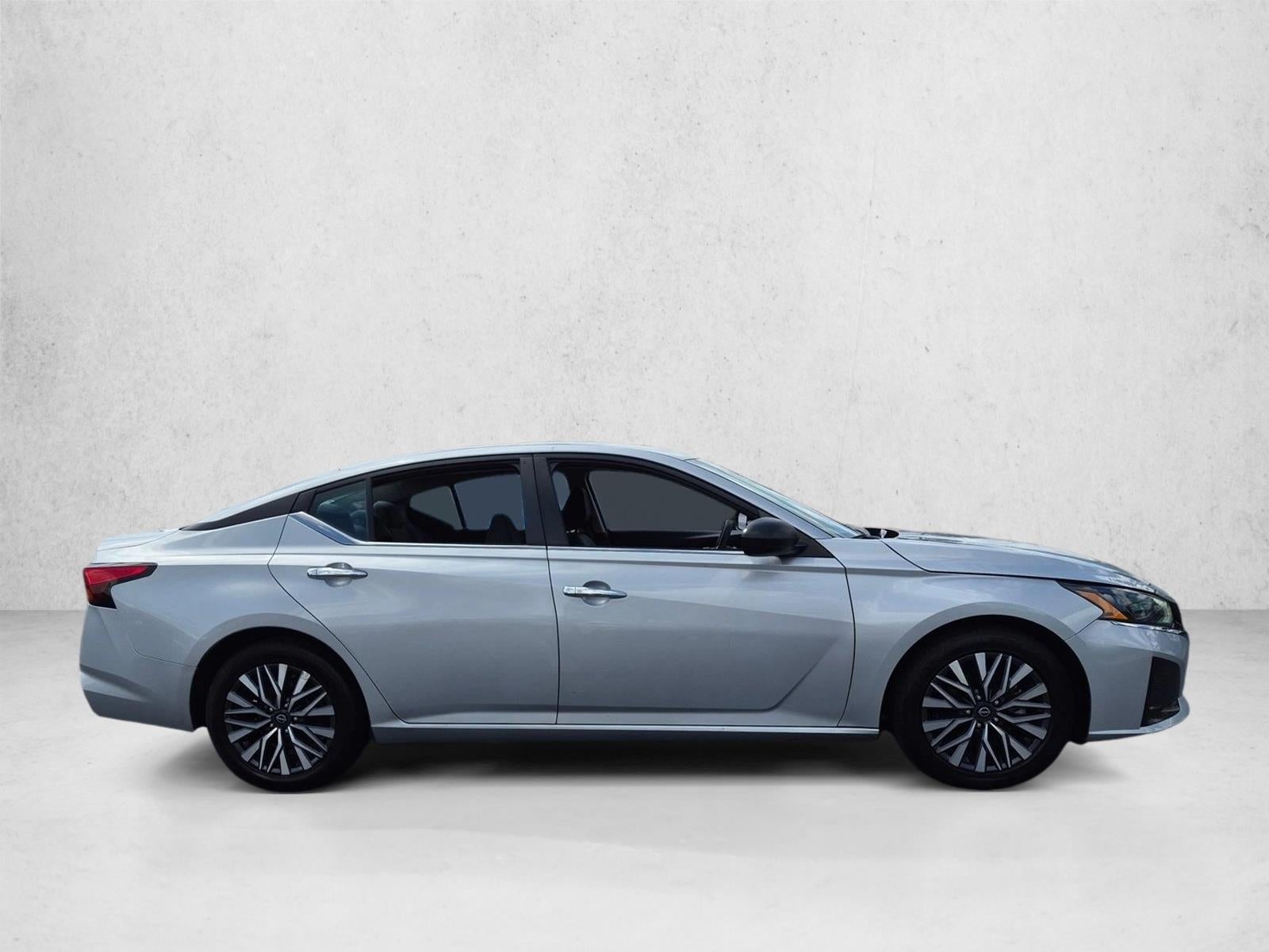 2024 Nissan Altima 2.5 SV Sedan
