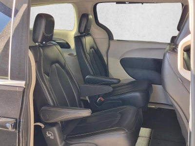 2024 Chrysler Pacifica Touring L FWD