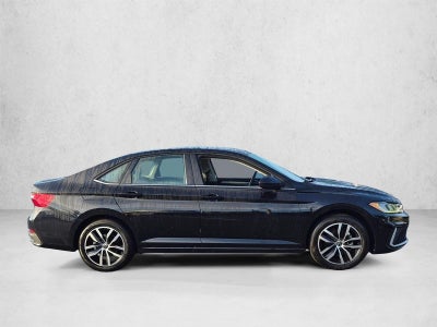 2025 Volkswagen Jetta SE Auto