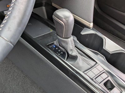 2025 Toyota Camry SE (Natl)