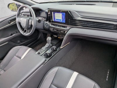 2025 Toyota Camry SE (Natl)