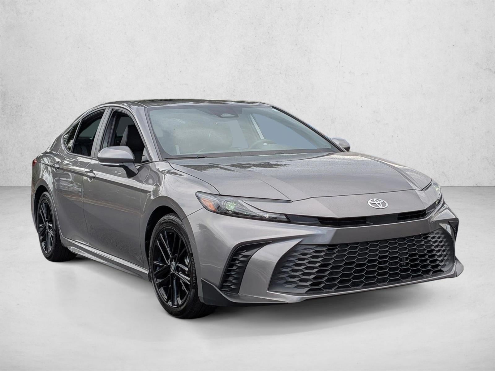 2025 Toyota Camry SE (Natl)