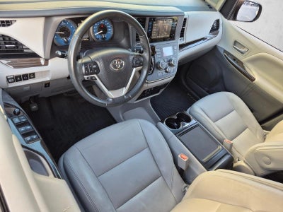 2017 Toyota Sienna XLE Premium AWD 7-Passenger (Natl)