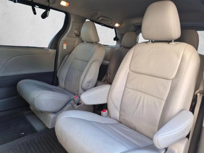 2017 Toyota Sienna XLE Premium AWD 7-Passenger (Natl)