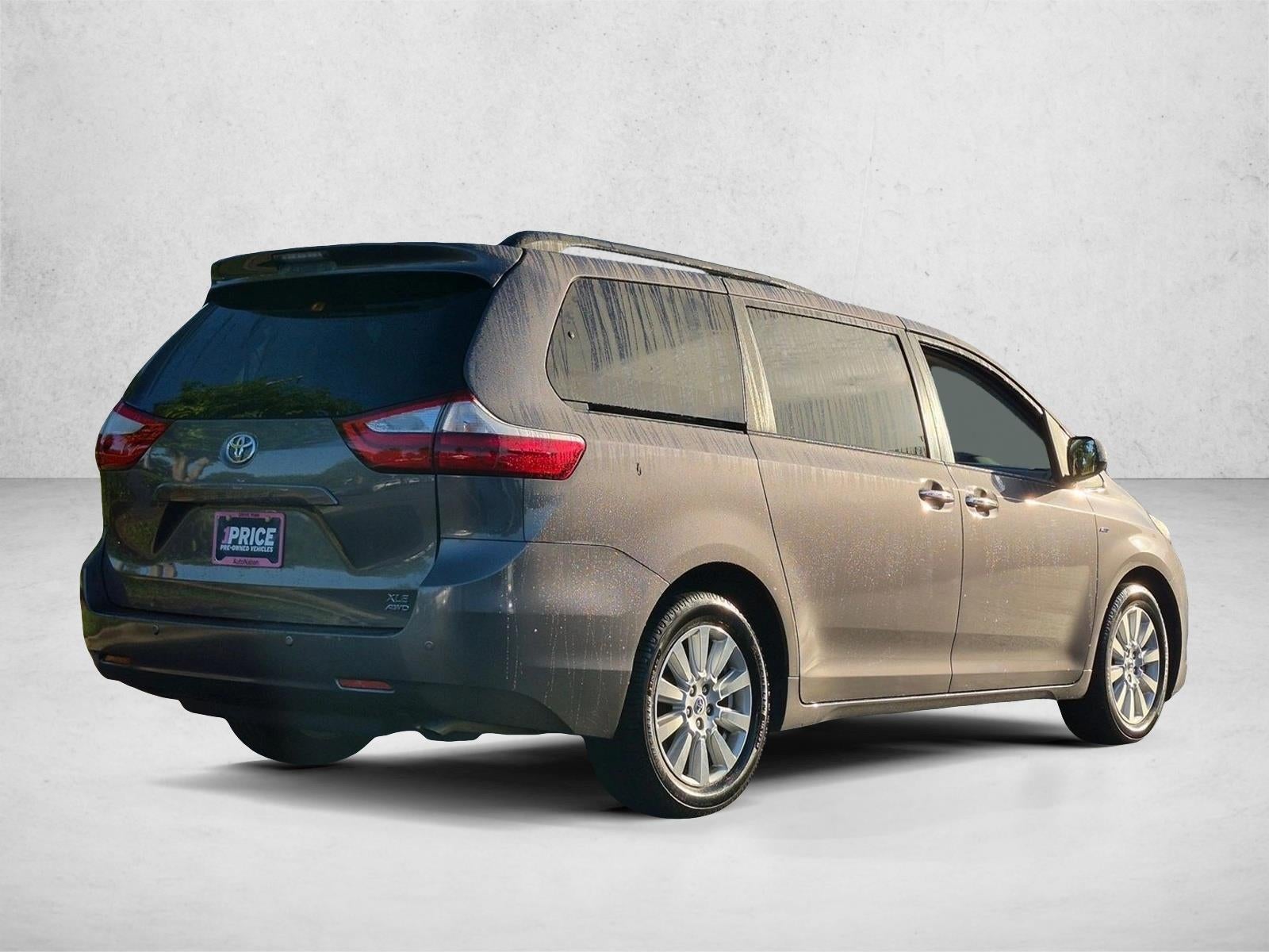 2017 Toyota Sienna XLE Premium AWD 7-Passenger (Natl)