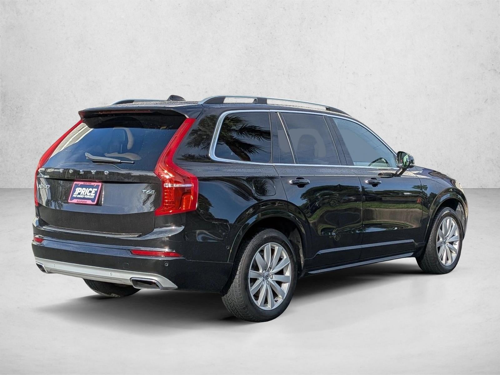 2017 Volvo XC90 T6 AWD 7-Passenger Momentum