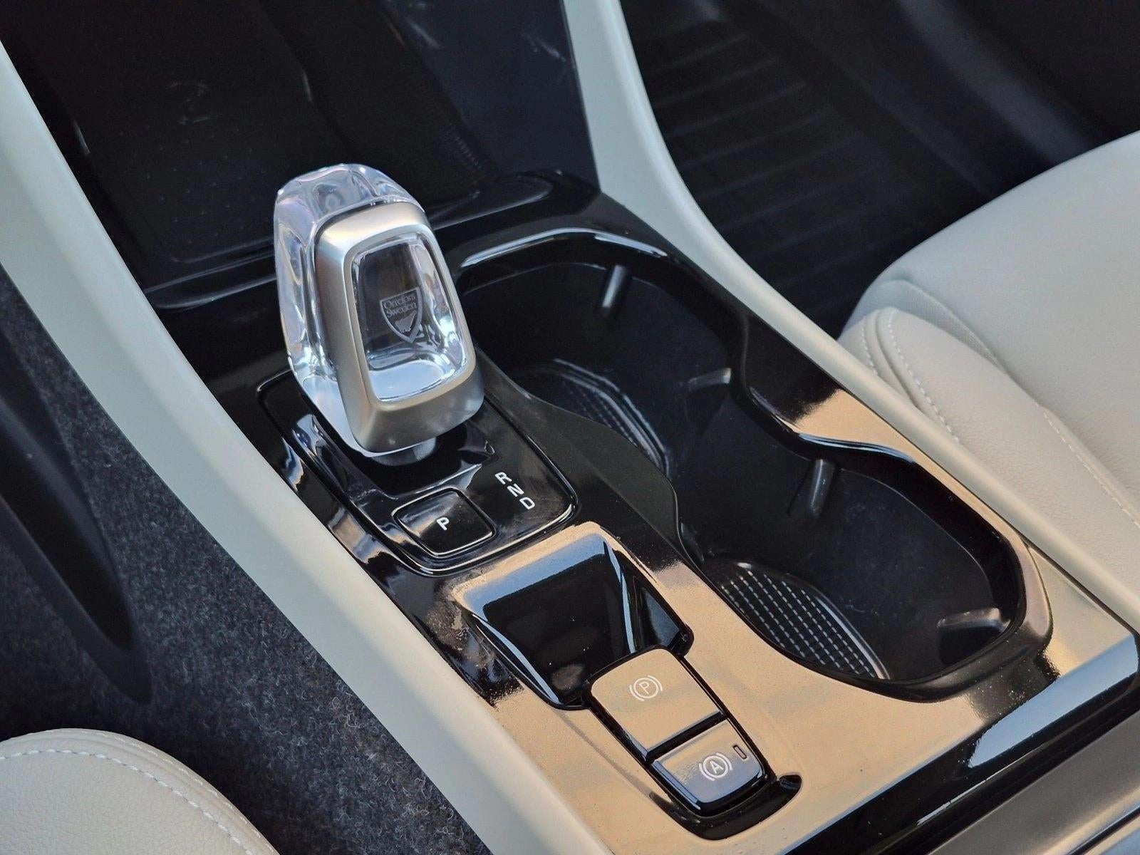 2026 Volvo XC40 B5 AWD Ultra
