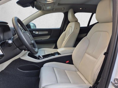 2026 Volvo XC40 B5 AWD Ultra
