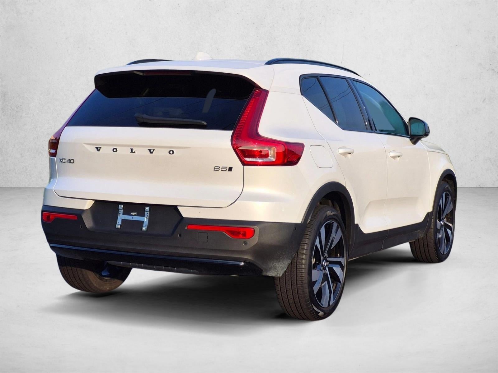 2026 Volvo XC40 B5 AWD Ultra
