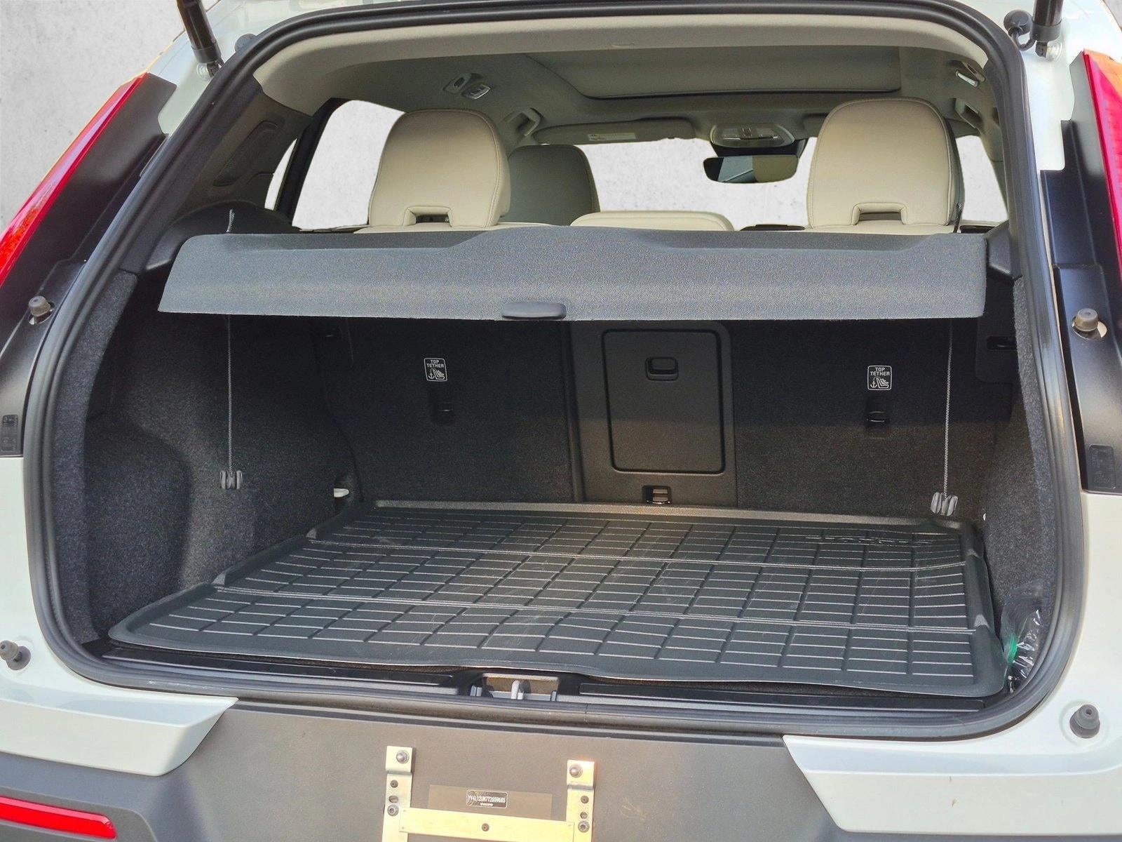 2026 Volvo XC40 B5 AWD Ultra