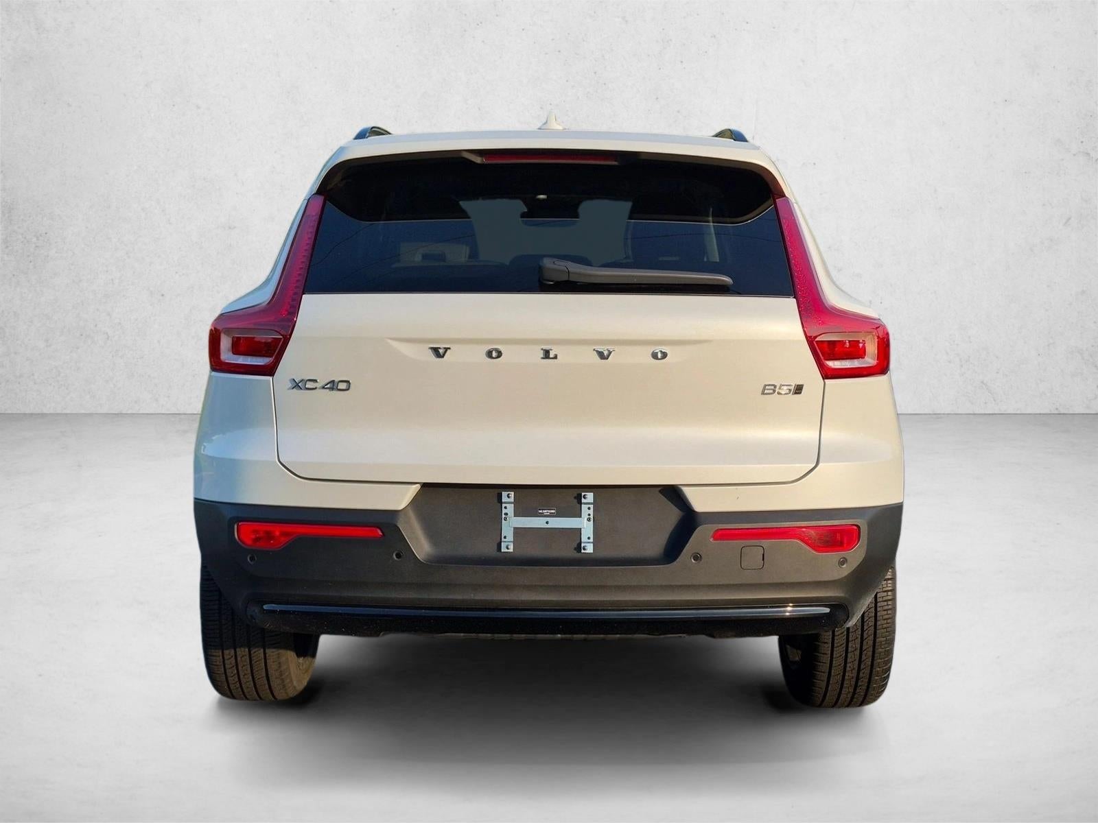 2026 Volvo XC40 B5 AWD Ultra