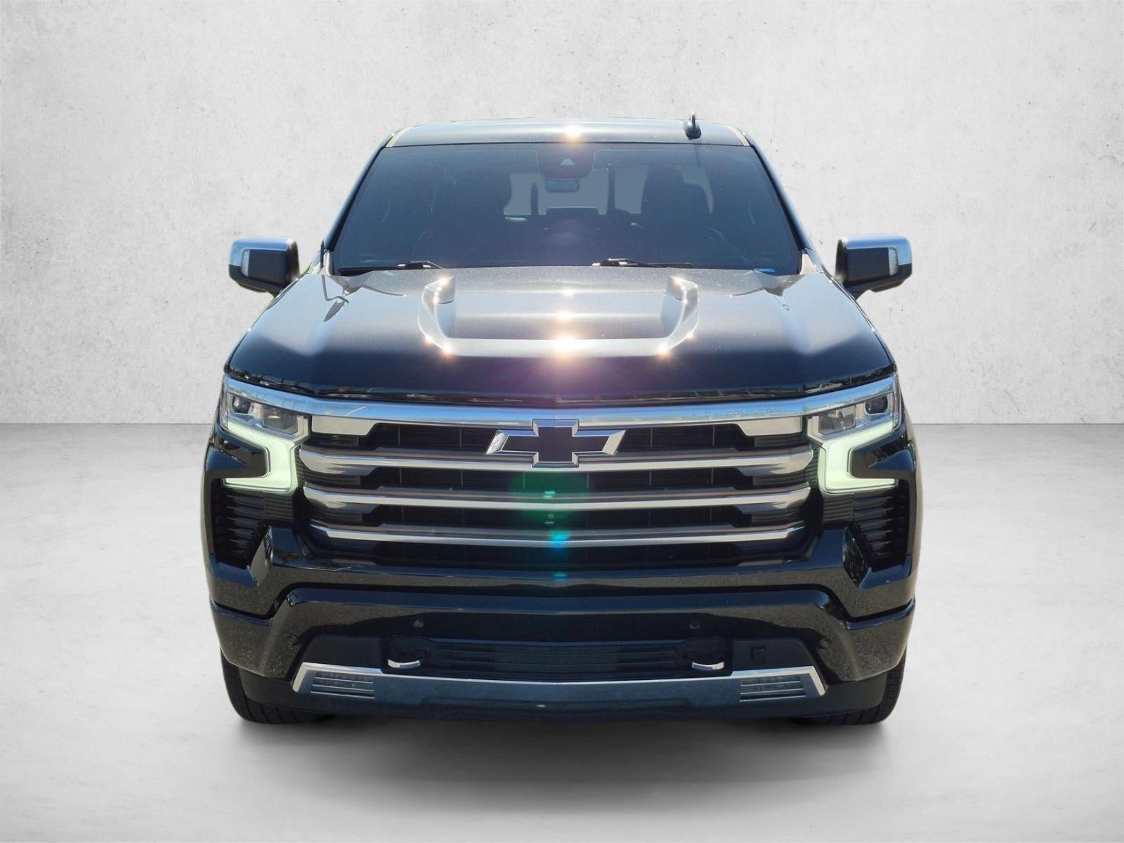 2022 Chevrolet Silverado 1500 Crew Cab Short Box 4-Wheel Drive High Country