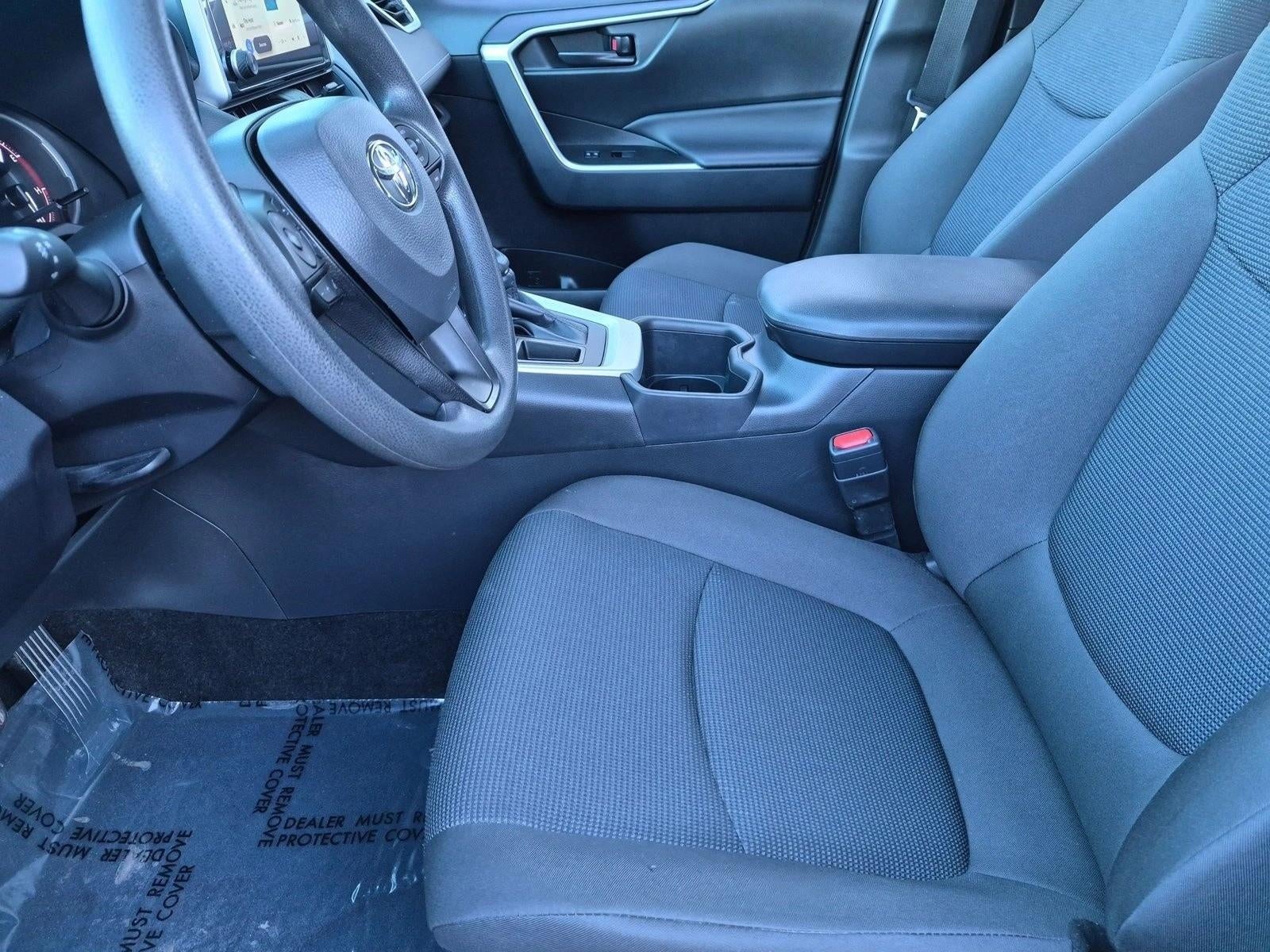 2025 Toyota RAV4 LE FWD (GS)