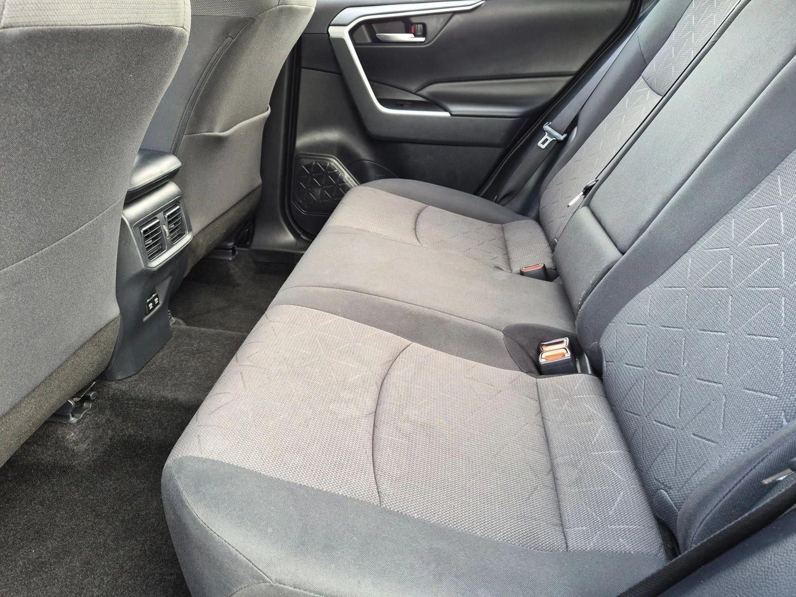 2019 Toyota RAV4 XLE FWD (GS)