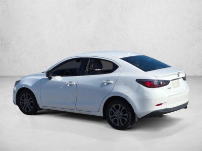 2019 Toyota Yaris Sedan LE Auto (Natl)