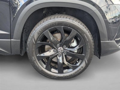 2022 Volkswagen Taos SE FWD