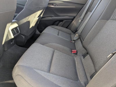 2025 Toyota Camry LE (SE)