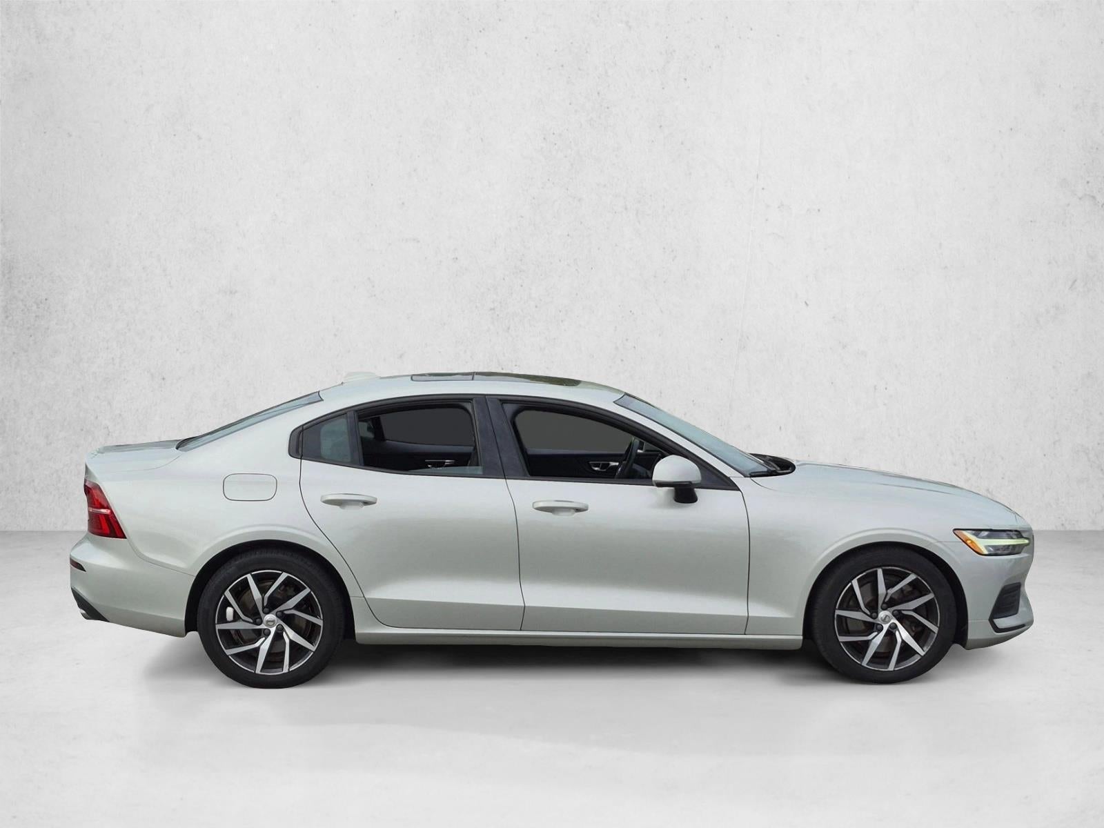 2019 Volvo S60 T6 AWD Momentum