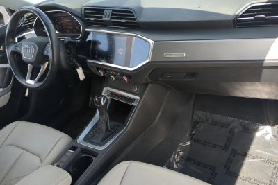 2022 Audi Q3 Premium 40 TFSI quattro