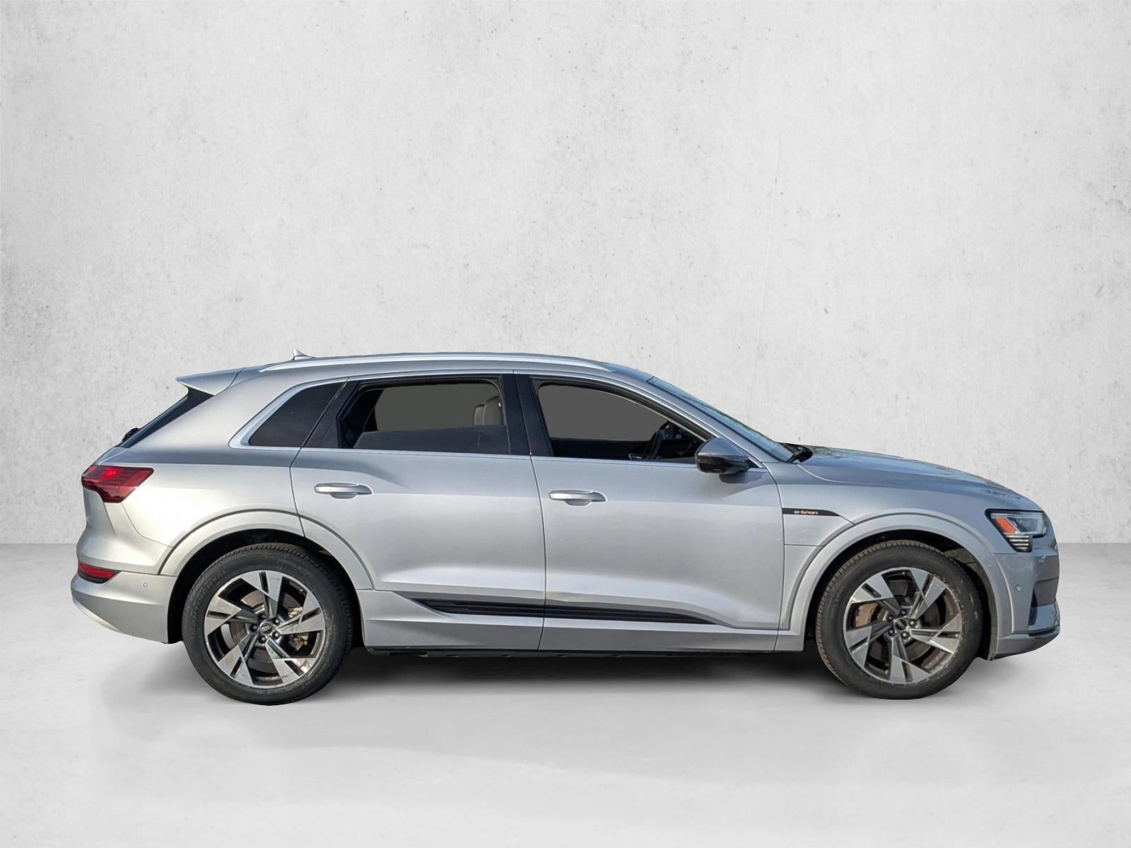 2022 Audi e-tron Premium Plus quattro