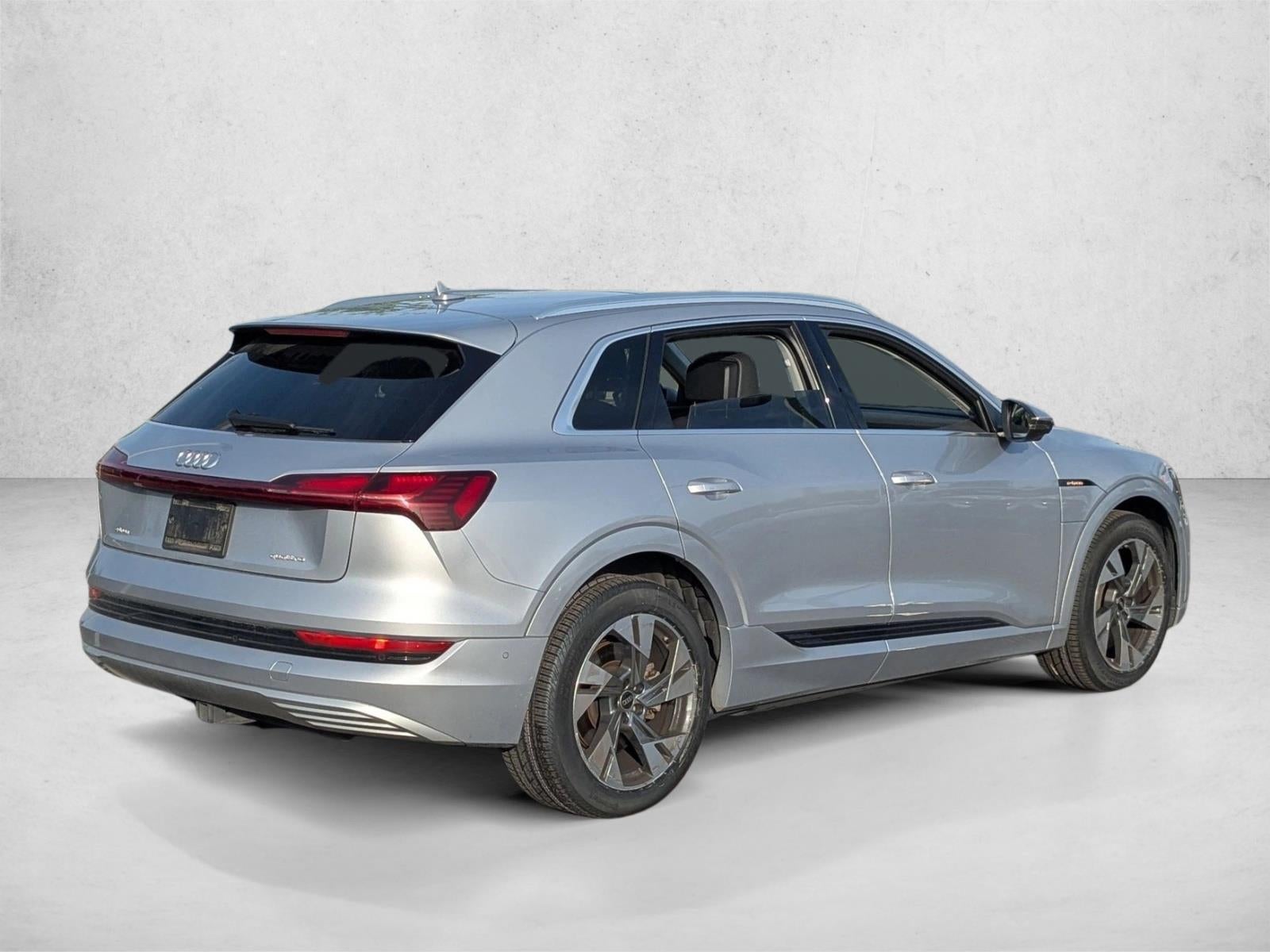 2022 Audi e-tron Premium Plus quattro