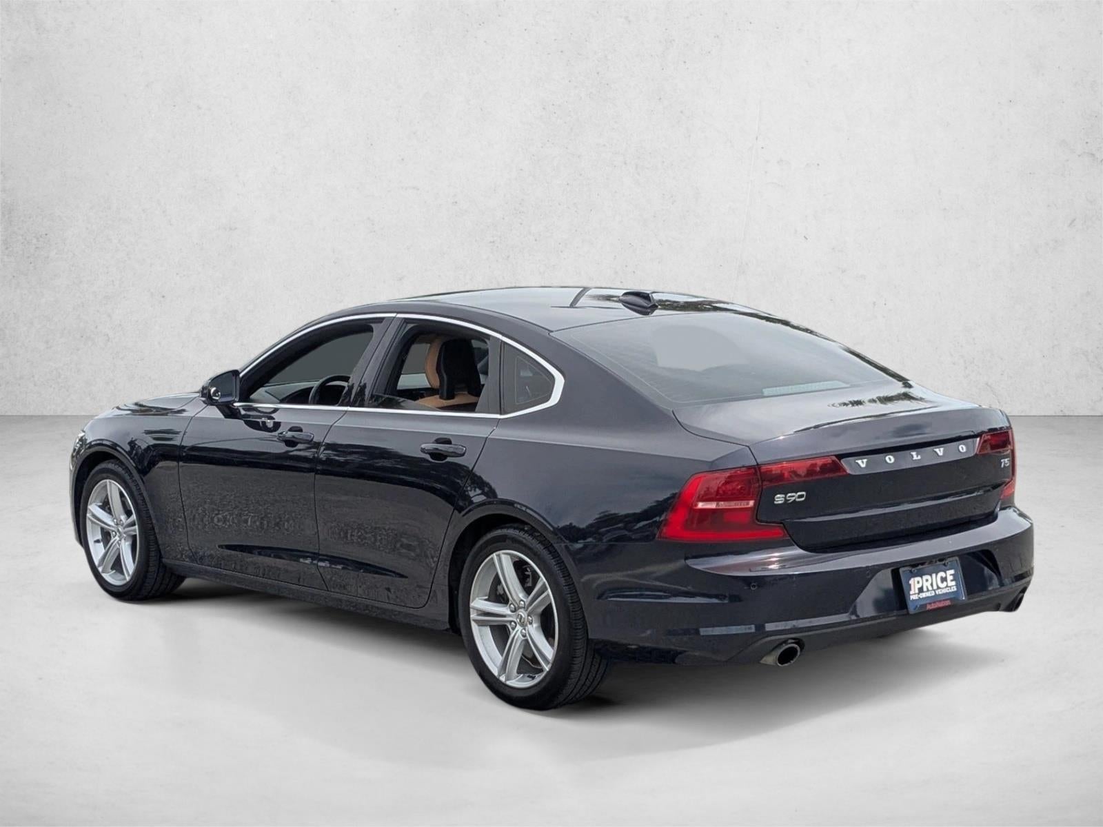2017 Volvo S90 T5 FWD Momentum