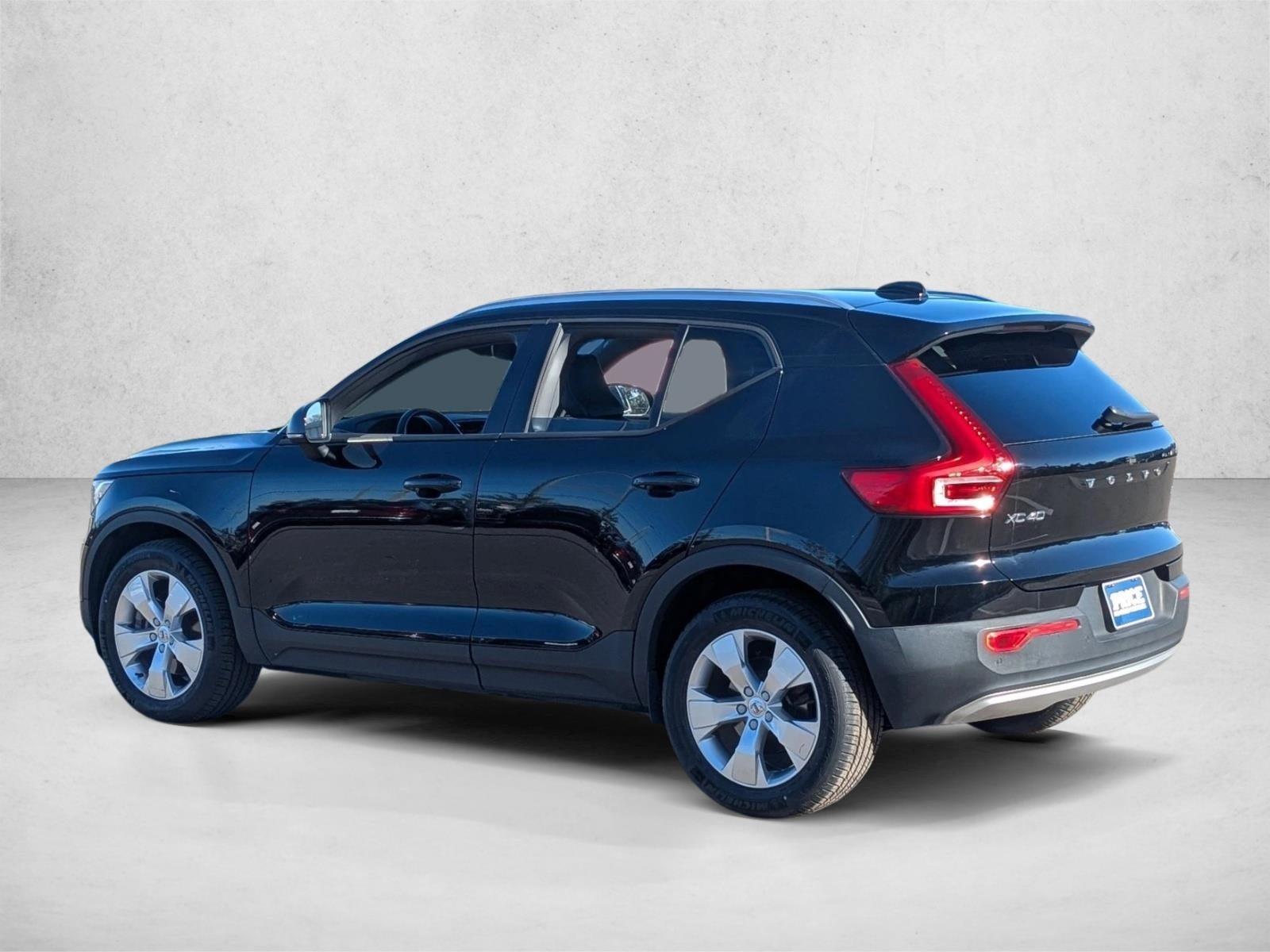 2020 Volvo XC40 T4 FWD Momentum